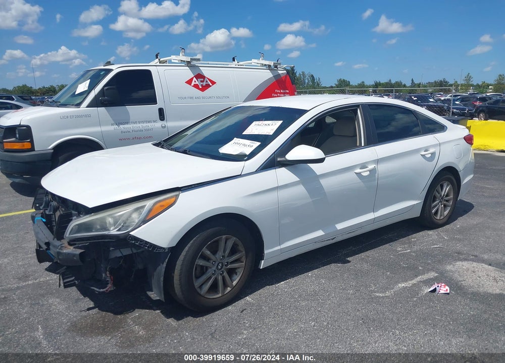 2015 HYUNDAI SONATA SE VIN: 5NPE24AF7FH054644