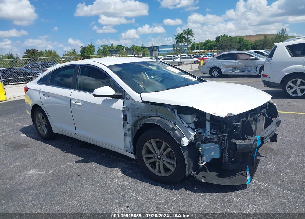2015 HYUNDAI SONATA SE VIN: 5NPE24AF7FH054644