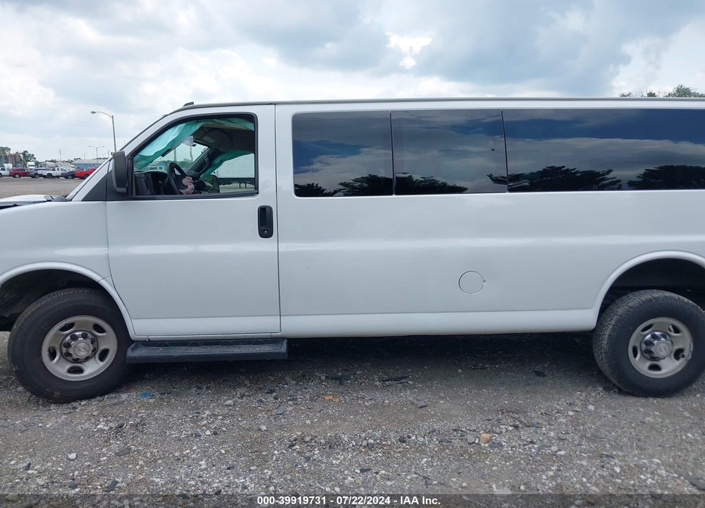 2020 CHEVROLET EXPRESS PASSENGER RWD 3500 EXTENDED WHEELBASE LT VIN: 1GAZGPFG0L1170592