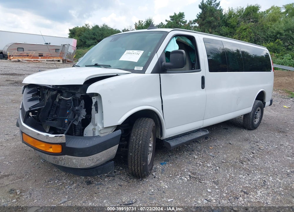 2020 CHEVROLET EXPRESS PASSENGER RWD 3500 EXTENDED WHEELBASE LT VIN: 1GAZGPFG0L1170592