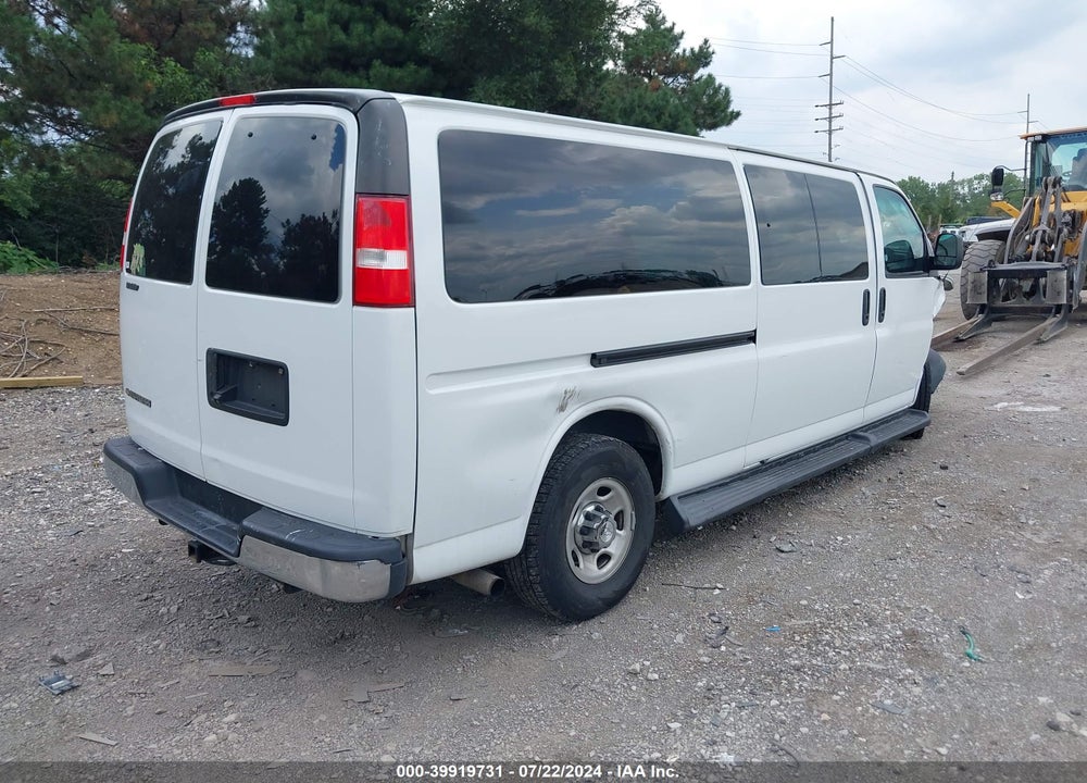 2020 CHEVROLET EXPRESS PASSENGER RWD 3500 EXTENDED WHEELBASE LT VIN: 1GAZGPFG0L1170592