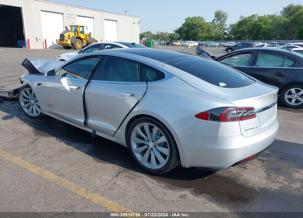 2018 TESLA MODEL S 100D/75D/P100D VIN: 5YJSA1E24JF256795