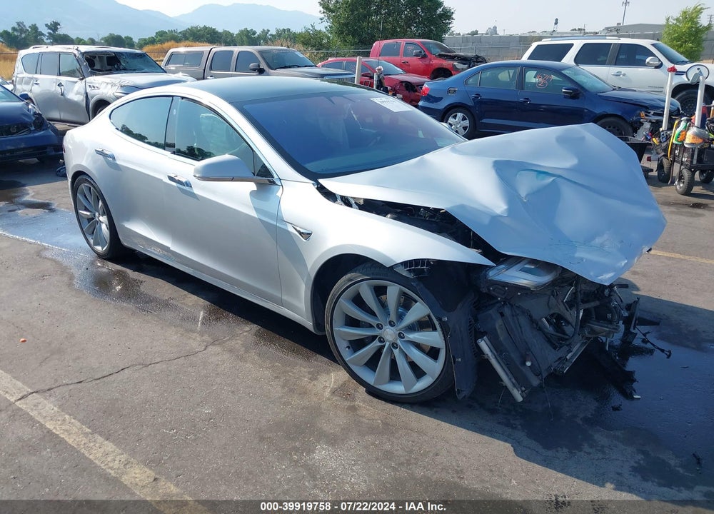 2018 TESLA MODEL S 100D/75D/P100D VIN: 5YJSA1E24JF256795