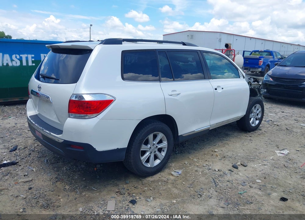 2011 TOYOTA HIGHLANDER VIN: 5TDZA3EH2BS012915