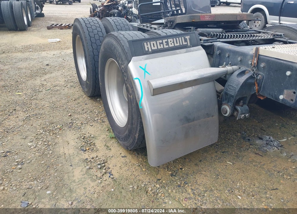 2004 PETERBILT 379 VIN: 1XP5D49X24D835015