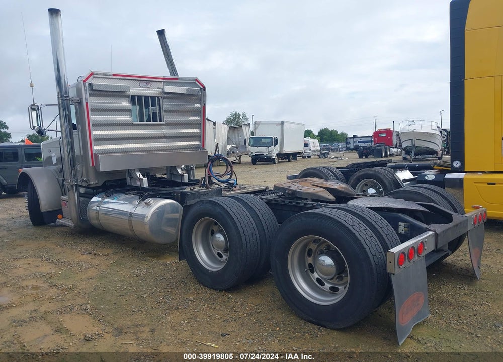 2004 PETERBILT 379 VIN: 1XP5D49X24D835015