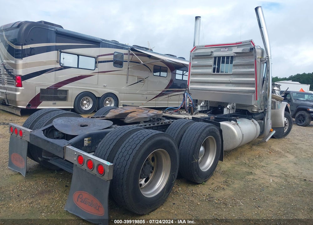 2004 PETERBILT 379 VIN: 1XP5D49X24D835015