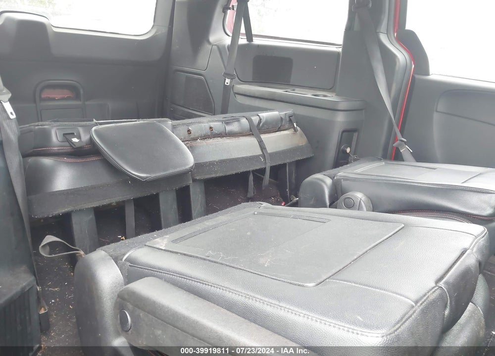 2014 DODGE GRAND CARAVAN R/T VIN: 2C4RDGEG5ER337528