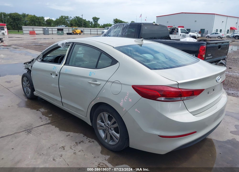 2017 HYUNDAI ELANTRA SE VIN: KMHD84LF5HU060941