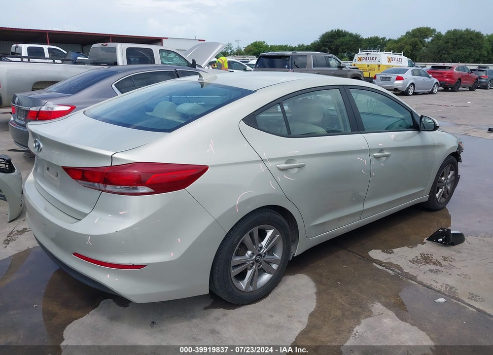 2017 HYUNDAI ELANTRA SE VIN: KMHD84LF5HU060941
