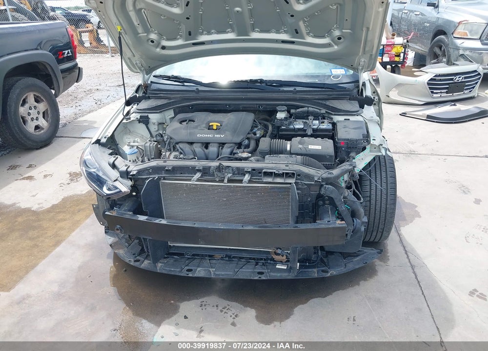 2017 HYUNDAI ELANTRA SE VIN: KMHD84LF5HU060941