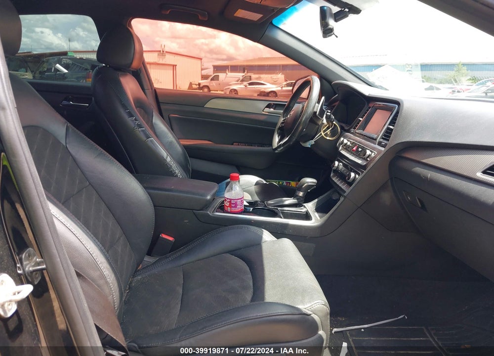2018 HYUNDAI SONATA SPORT VIN: 5NPE34AF9JH681660