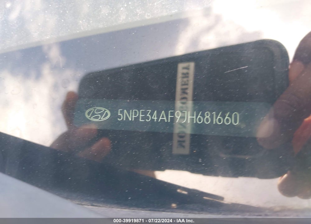 2018 HYUNDAI SONATA SPORT VIN: 5NPE34AF9JH681660