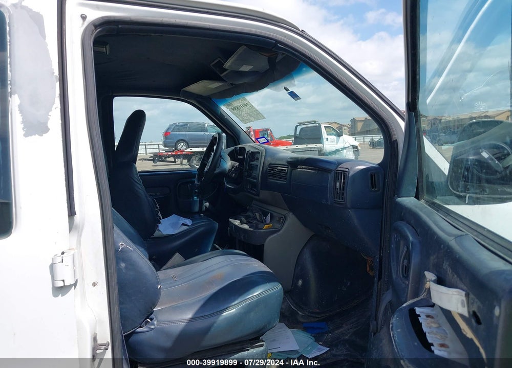 1999 CHEVROLET EXPRESS VIN: 1GCHG35R9X1123825