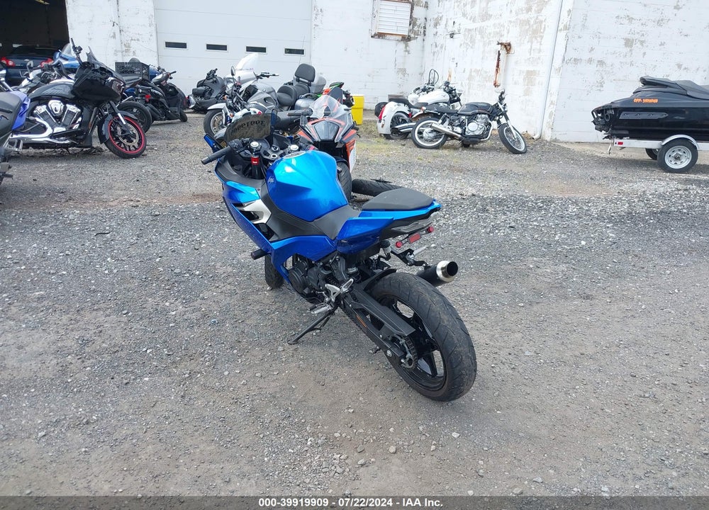 2018 KAWASAKI EX400 VIN: JKAEXKH12JDA06724