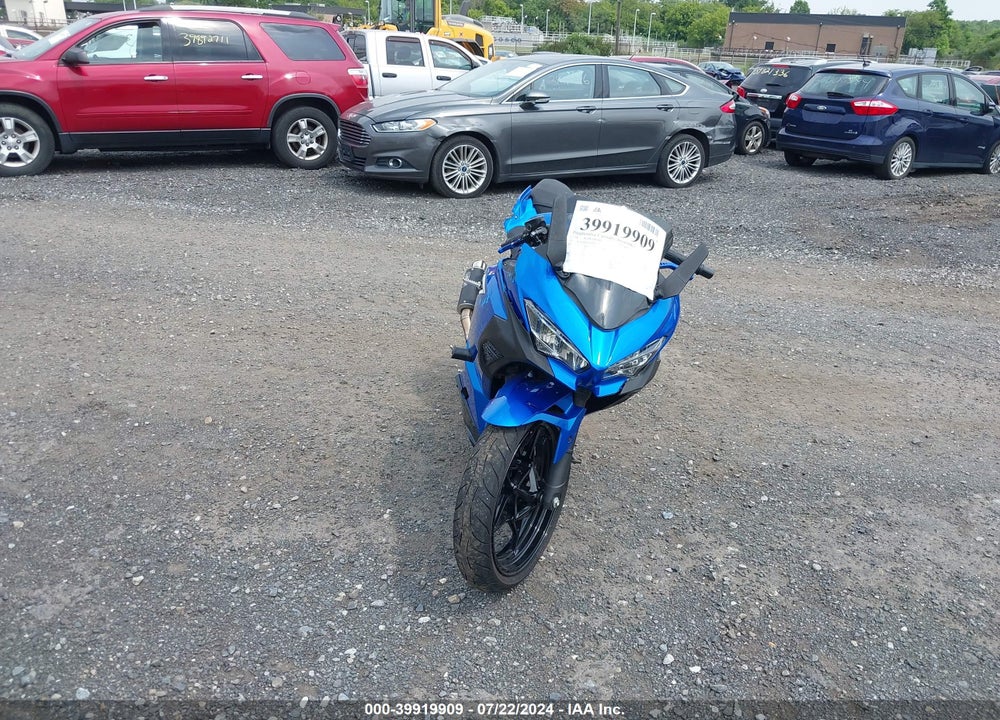 2018 KAWASAKI EX400 VIN: JKAEXKH12JDA06724
