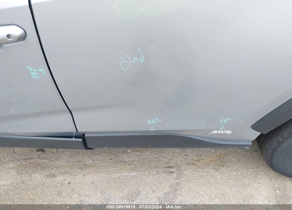 2024 TOYOTA RAV4 HYBRID XLE VIN: 2T3RWRFV4RW222448