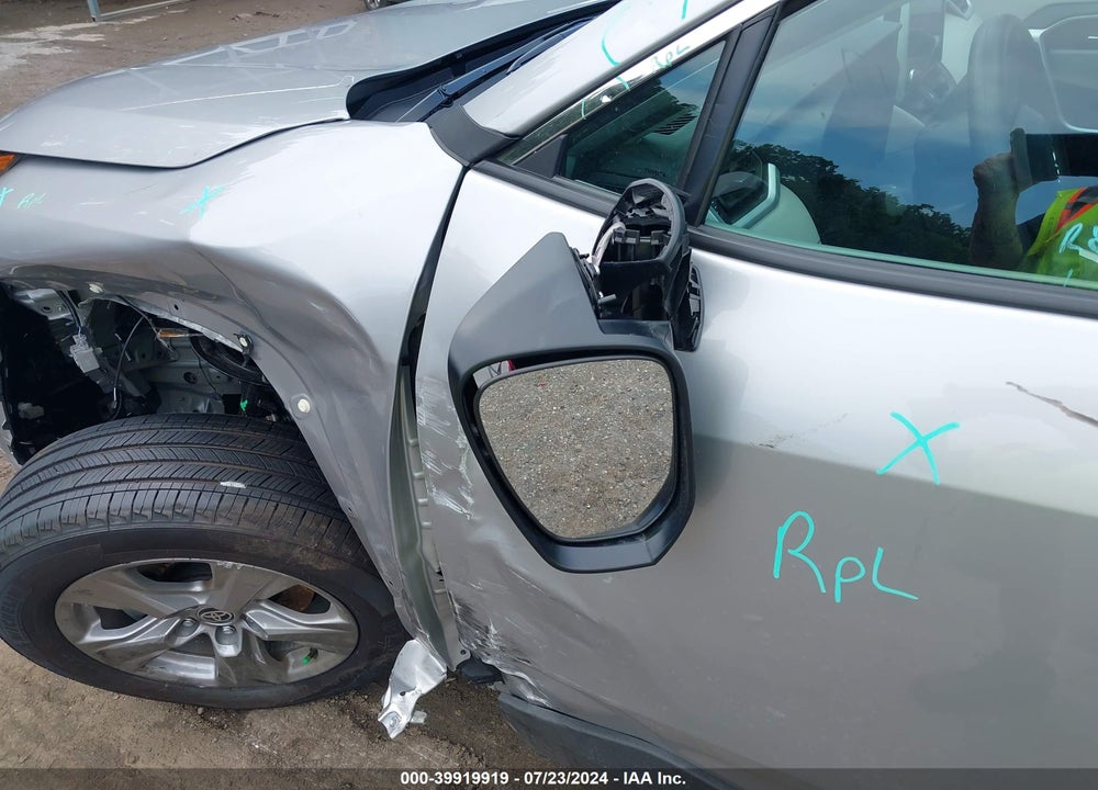 2024 TOYOTA RAV4 HYBRID XLE VIN: 2T3RWRFV4RW222448