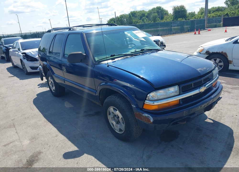 2003 CHEVROLET BLAZER LS VIN: 1GNDT13X43K137613
