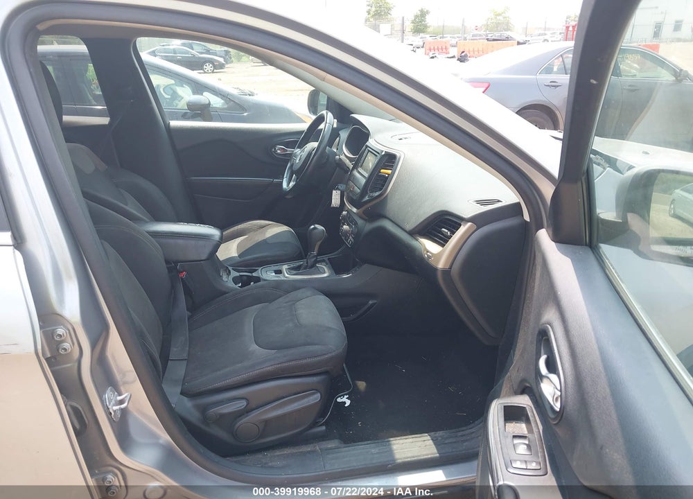 2014 JEEP CHEROKEE LATITUDE VIN: 1C4PJLCB0EW149250