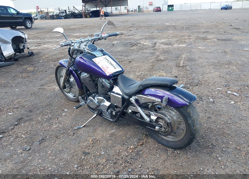 2002 HONDA VT750 DC VIN: JH2RC44042M616481