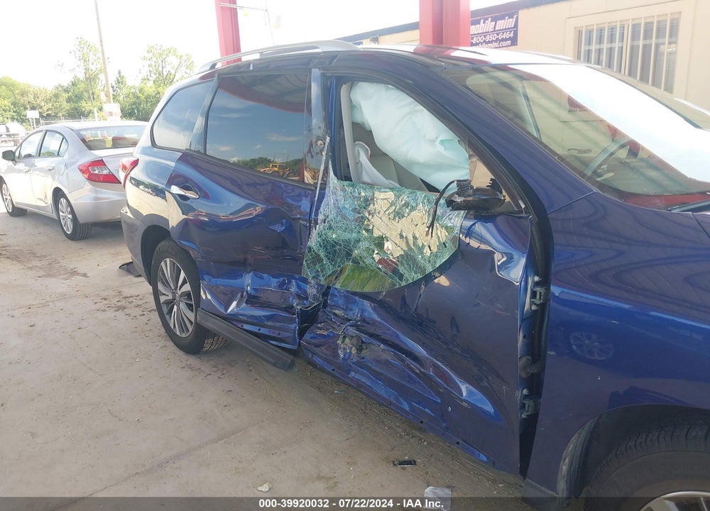 2019 NISSAN PATHFINDER SL VIN: 5N1DR2MN5KC642283