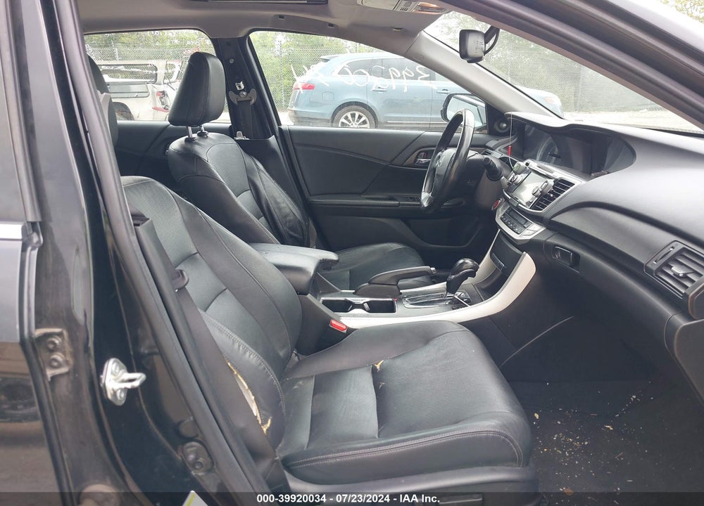 2015 HONDA ACCORD EX-L VIN: 1HGCR2F80FA144552
