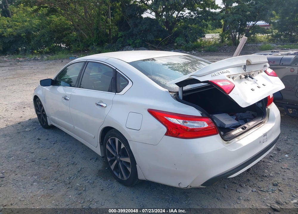 2016 NISSAN ALTIMA 2.5 SR VIN: 1N4AL3AP1GN314090