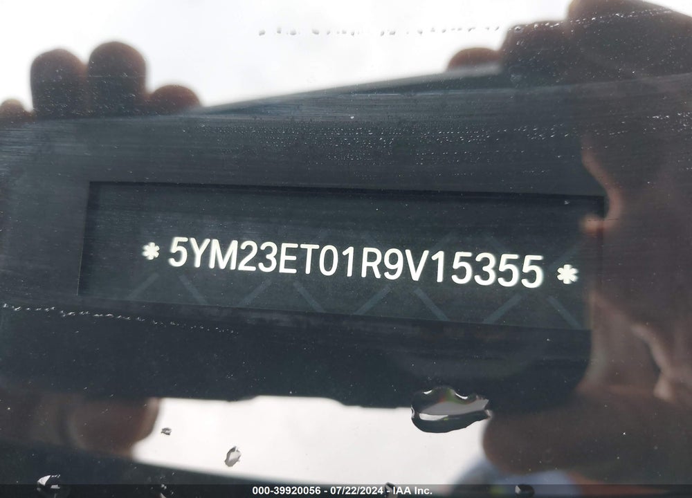 2024 BMW X6 M VIN: 5YM23ET01R9V15355