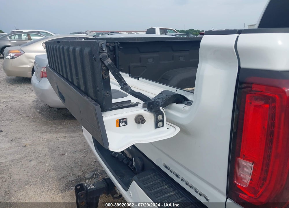2020 GMC SIERRA 2500HD 4WD  STANDARD BED DENALI VIN: 1GT49REY1LF191617