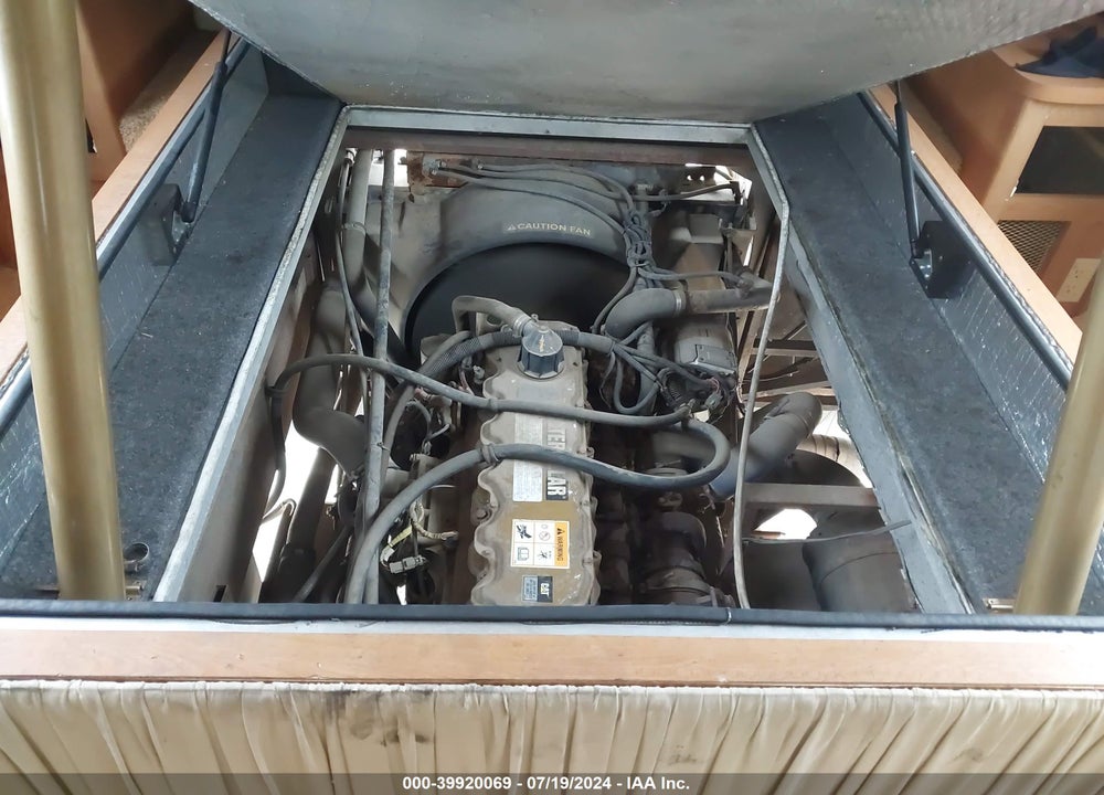 1999 FREIGHTLINER CHASSIS X LINE MOTOR HOME VIN: 4UZ6XJBA3XCA70469