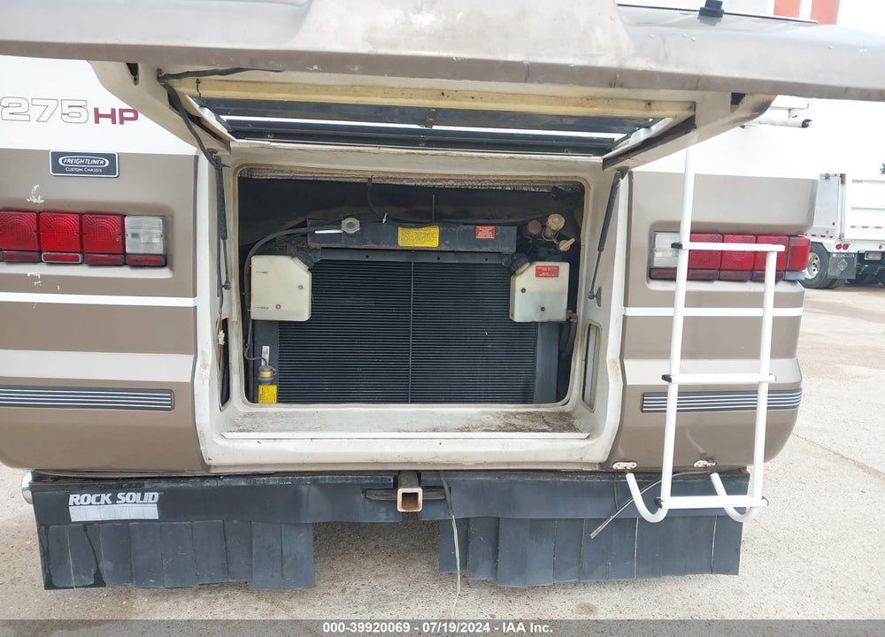 1999 FREIGHTLINER CHASSIS X LINE MOTOR HOME VIN: 4UZ6XJBA3XCA70469
