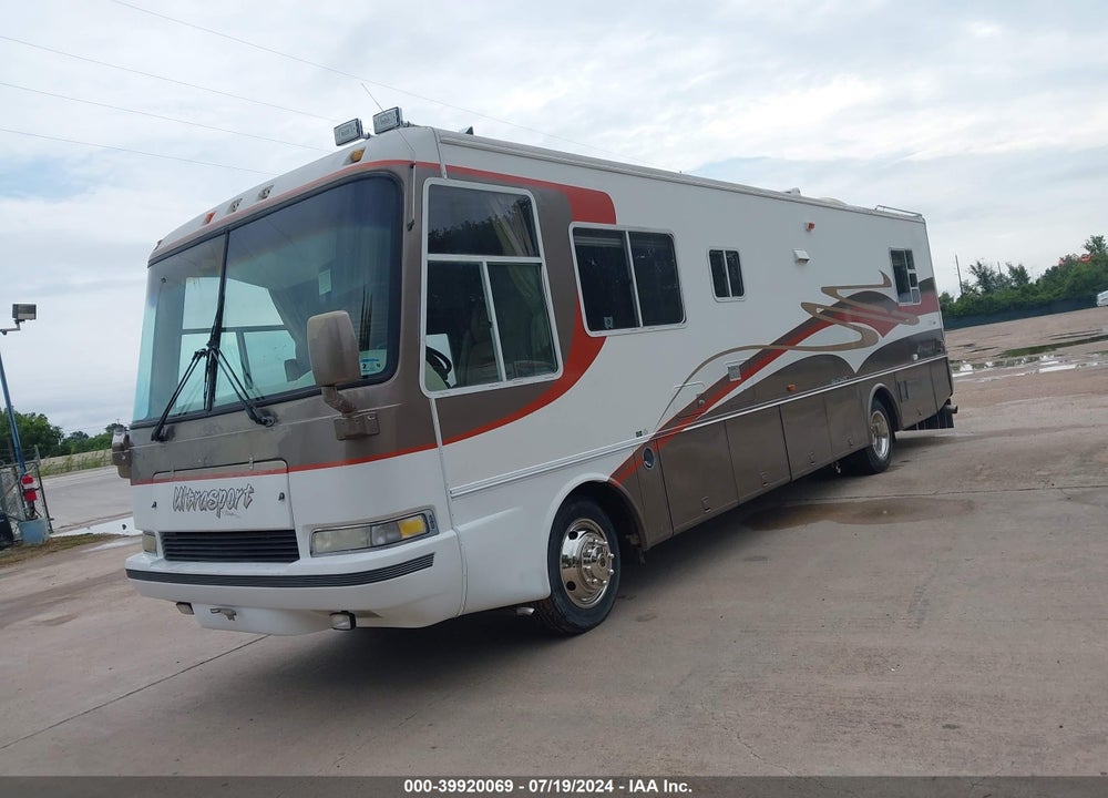 1999 FREIGHTLINER CHASSIS X LINE MOTOR HOME VIN: 4UZ6XJBA3XCA70469