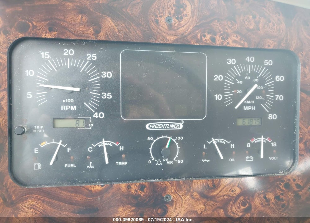 1999 FREIGHTLINER CHASSIS X LINE MOTOR HOME VIN: 4UZ6XJBA3XCA70469