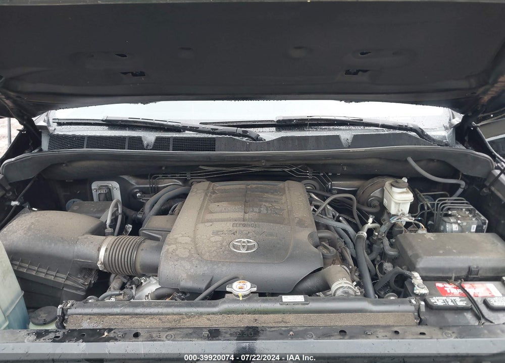 2018 TOYOTA TUNDRA SR5 5.7L V8 VIN: 5TFDW5F13JX711990