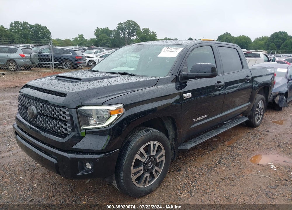 2018 TOYOTA TUNDRA SR5 5.7L V8 VIN: 5TFDW5F13JX711990