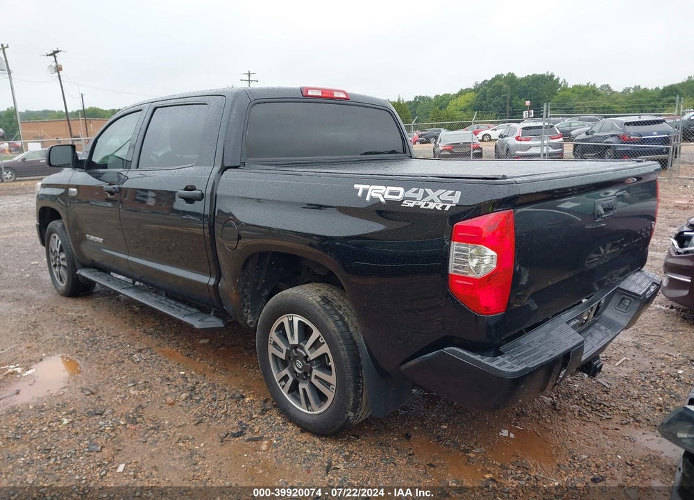 2018 TOYOTA TUNDRA SR5 5.7L V8 VIN: 5TFDW5F13JX711990