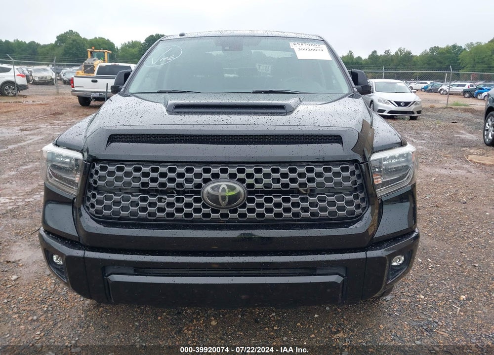 2018 TOYOTA TUNDRA SR5 5.7L V8 VIN: 5TFDW5F13JX711990