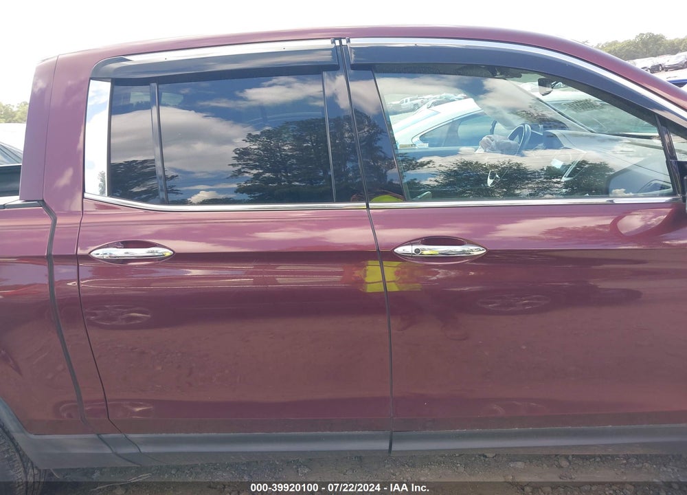 2018 HONDA RIDGELINE RTL-E VIN: 5FPYK3F75JB011881