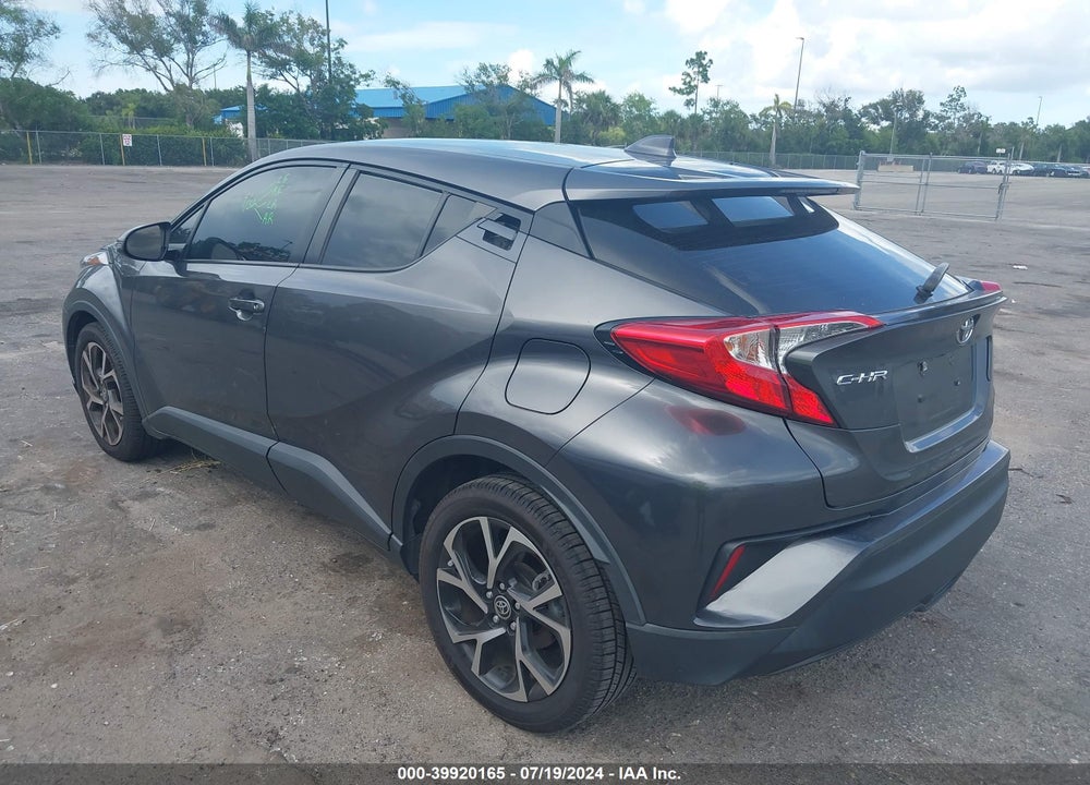 2020 TOYOTA C-HR XLE VIN: JTNKHMBX6L1083608