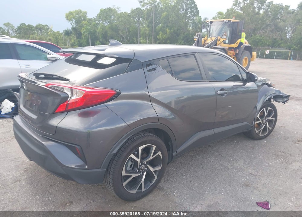 2020 TOYOTA C-HR XLE VIN: JTNKHMBX6L1083608
