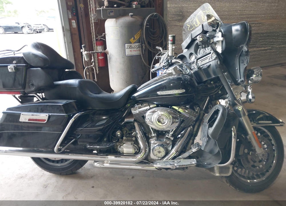2012 HARLEY-DAVIDSON FLHTK ELECTRA GLIDE ULTRA LTD VIN: 1HD1KEM14CB692964