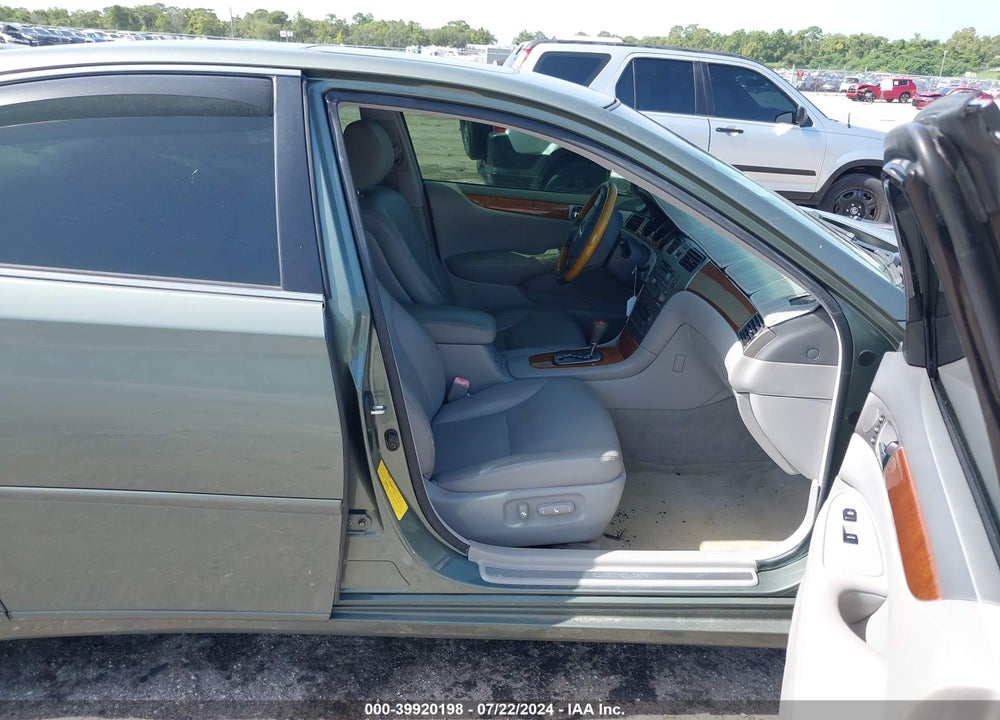 2005 LEXUS ES 330 VIN: JTHBA30G955064566
