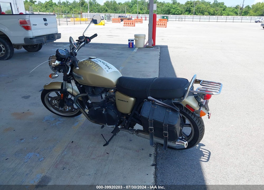 2013 TRIUMPH MOTORCYCLE BONNEVILLE VIN: SMT900K1XDT566217