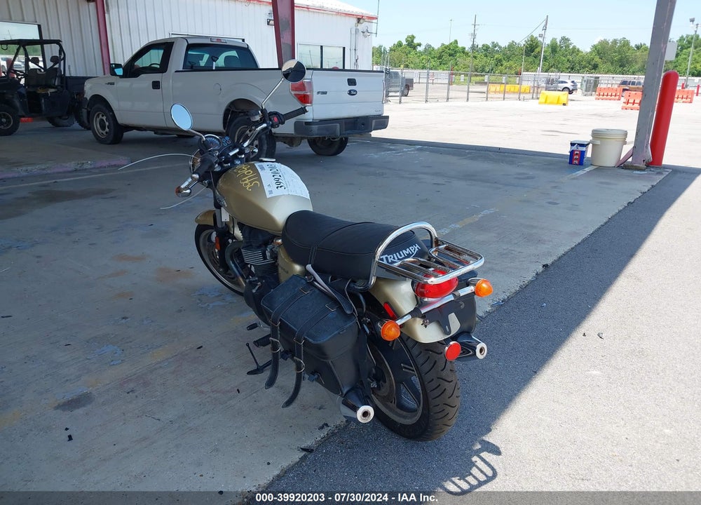 2013 TRIUMPH MOTORCYCLE BONNEVILLE VIN: SMT900K1XDT566217