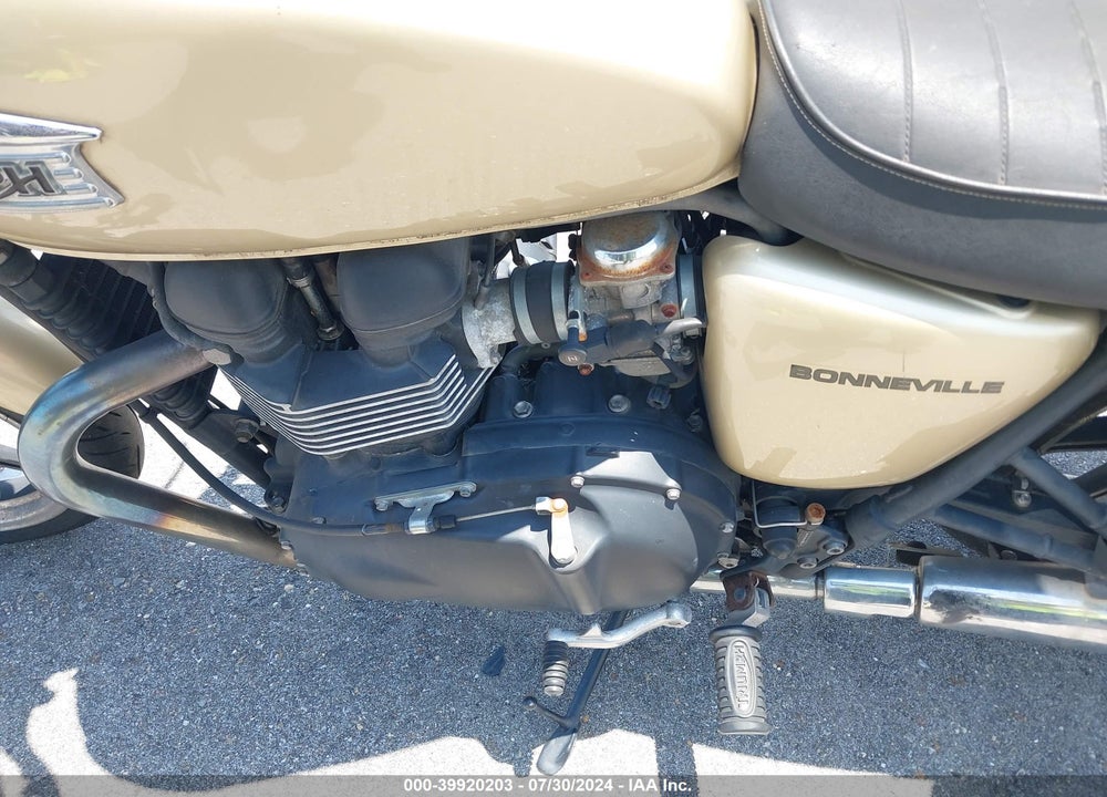2013 TRIUMPH MOTORCYCLE BONNEVILLE VIN: SMT900K1XDT566217