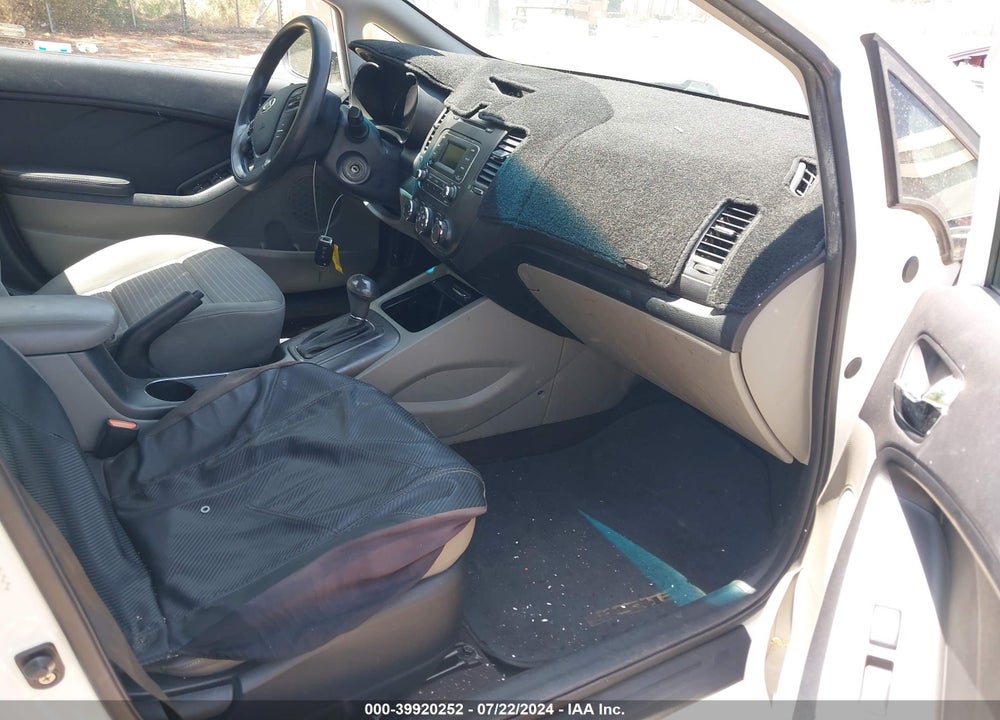 2015 KIA FORTE LX VIN: KNAFX4A64F5291532