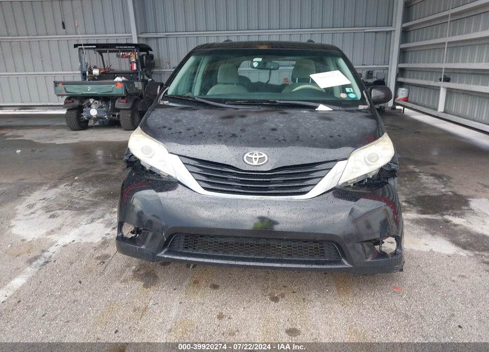 2014 TOYOTA SIENNA LE V6 8 PASSENGER VIN: 5TDKK3DC8ES519830