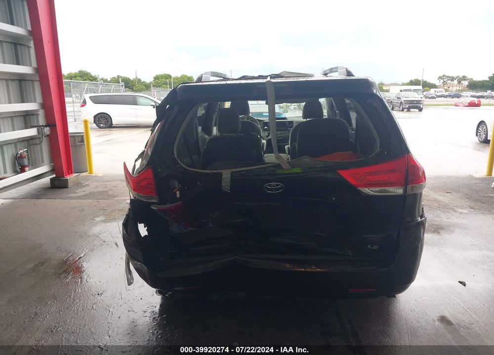 2014 TOYOTA SIENNA LE V6 8 PASSENGER VIN: 5TDKK3DC8ES519830