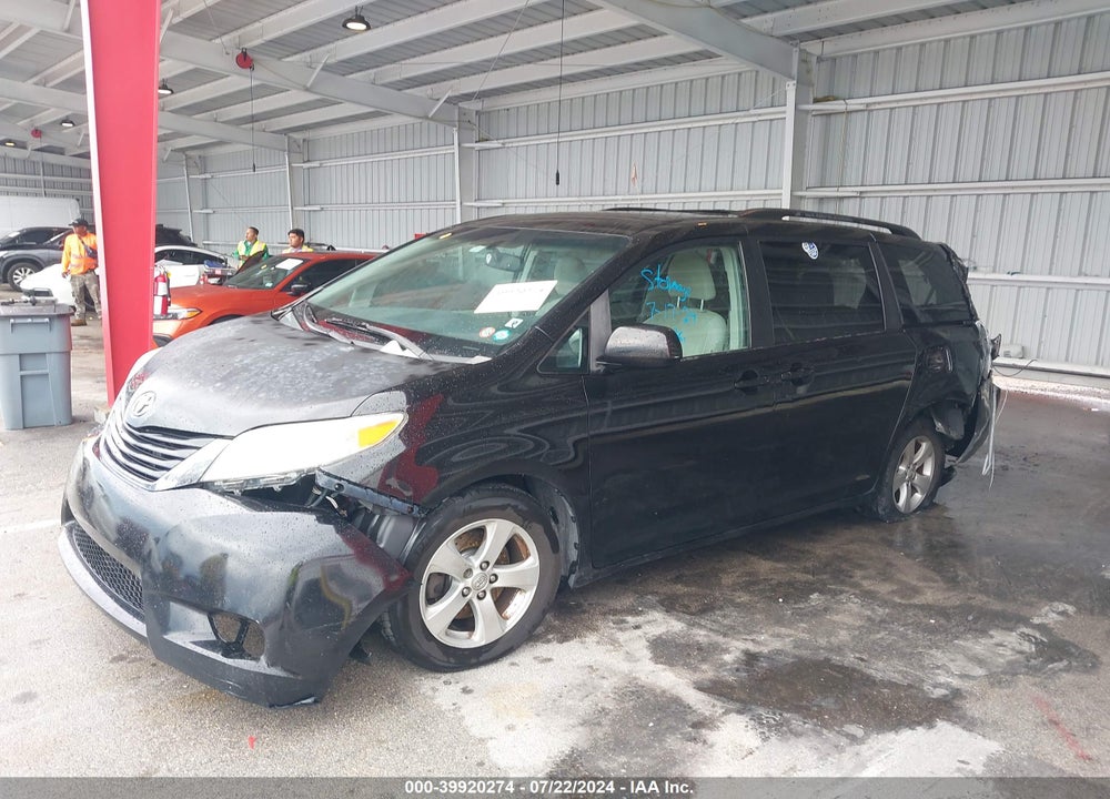 2014 TOYOTA SIENNA LE V6 8 PASSENGER VIN: 5TDKK3DC8ES519830